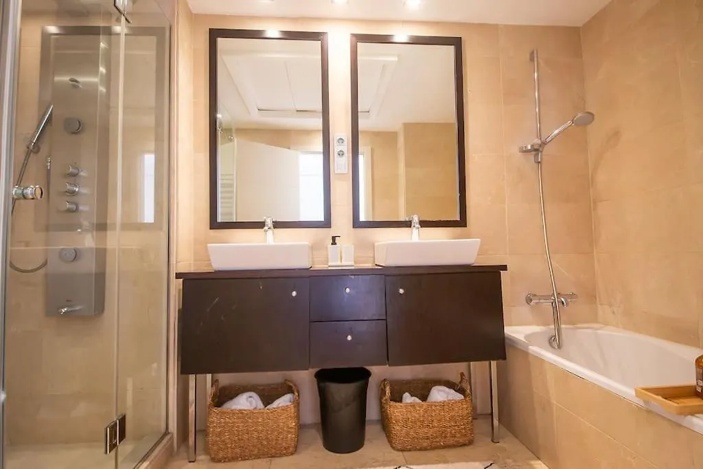 Casares Del Mar D1 9 Apartment 0*,